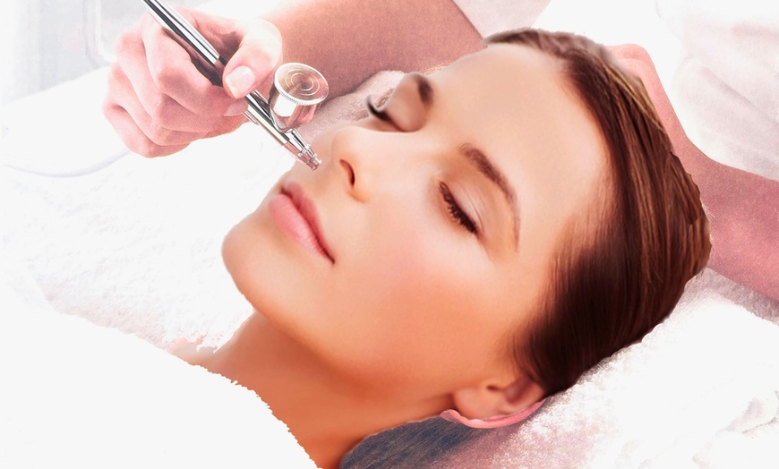 Image 1: Pampering Collagen Facial Package at 89 Beauty Centre