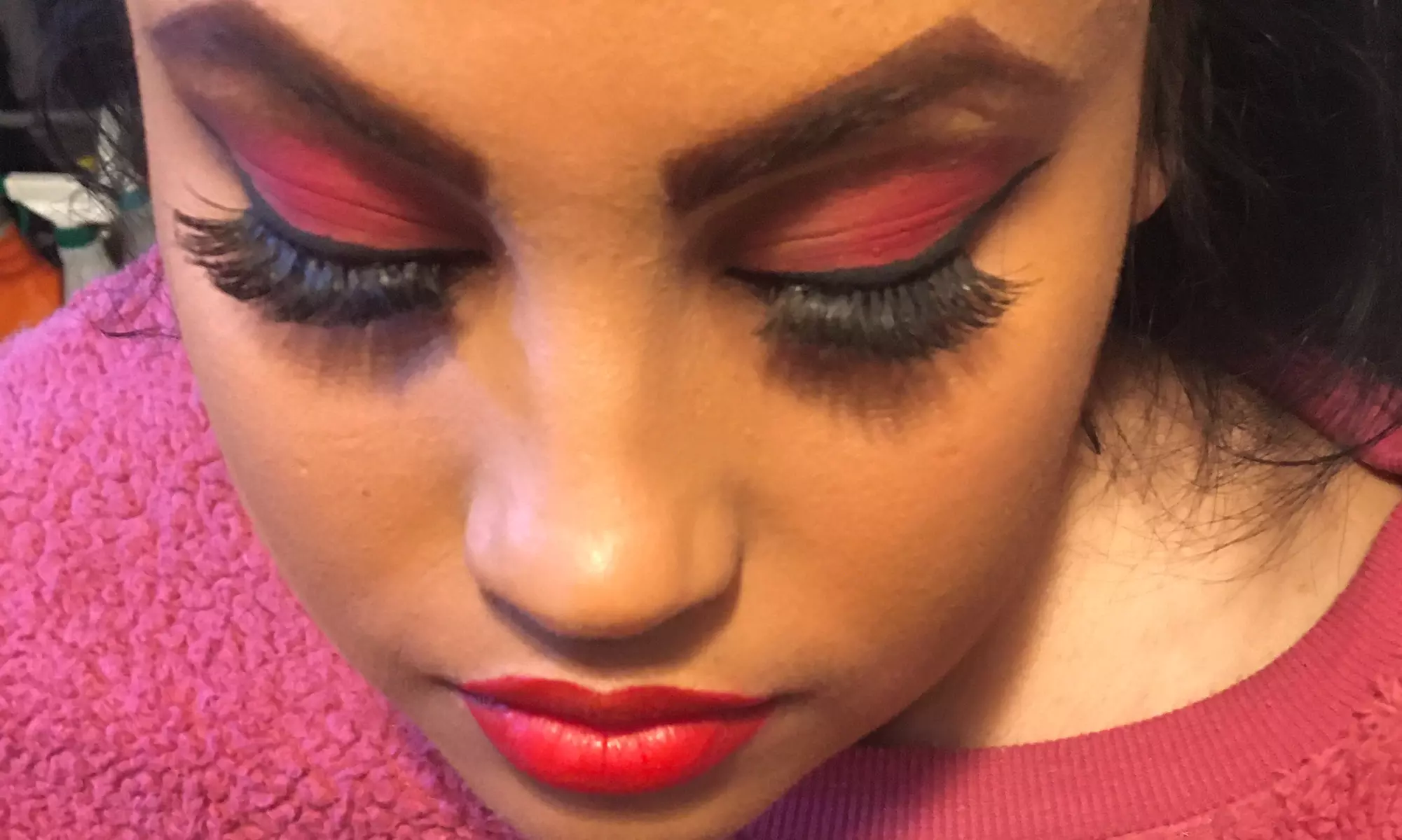 Choose Full-Face Glam or Natural Makeup for Any Occasion