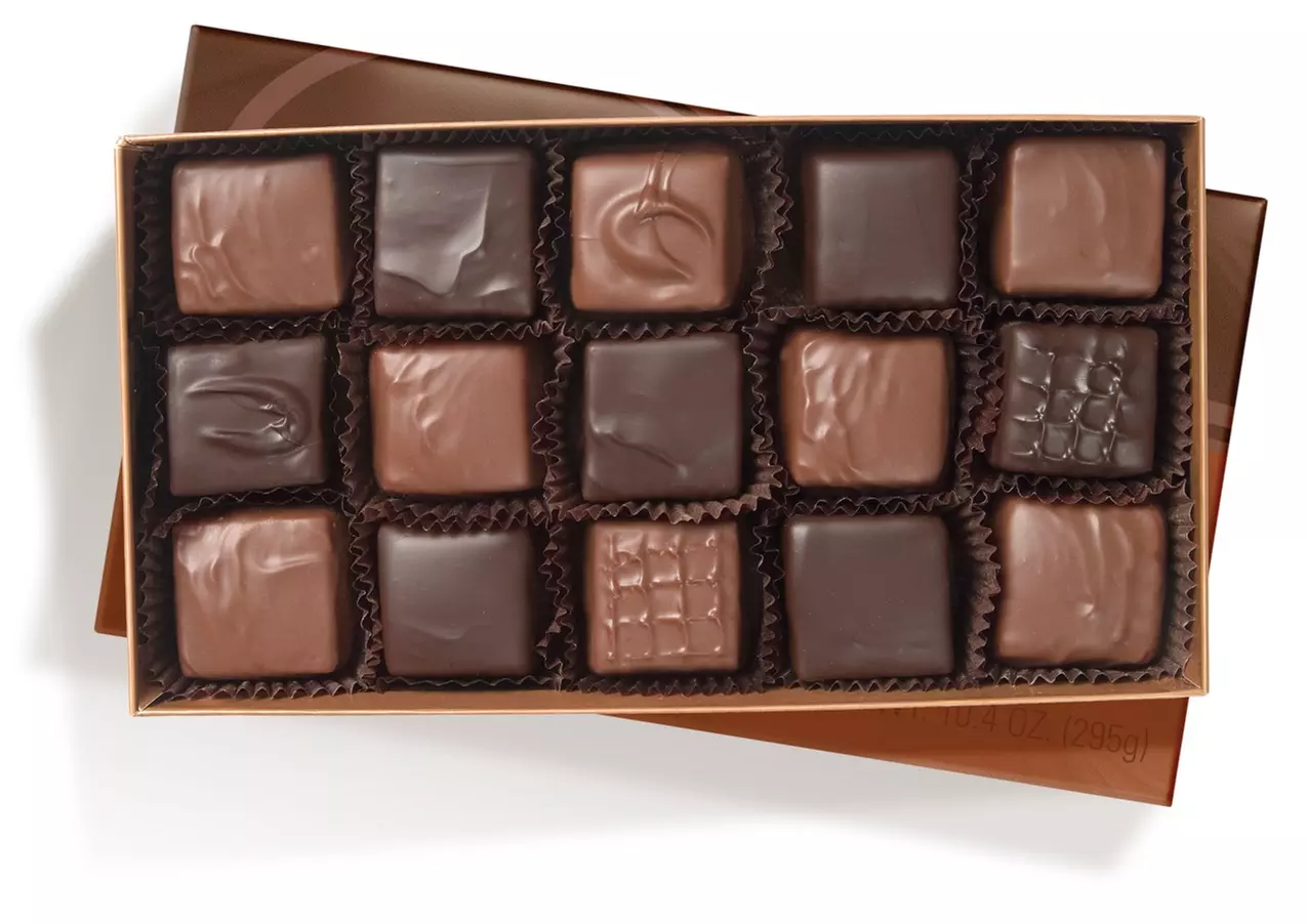 Assorted Chocolate, 4 Caramel Apples Pack, Caramel Chocolates & More