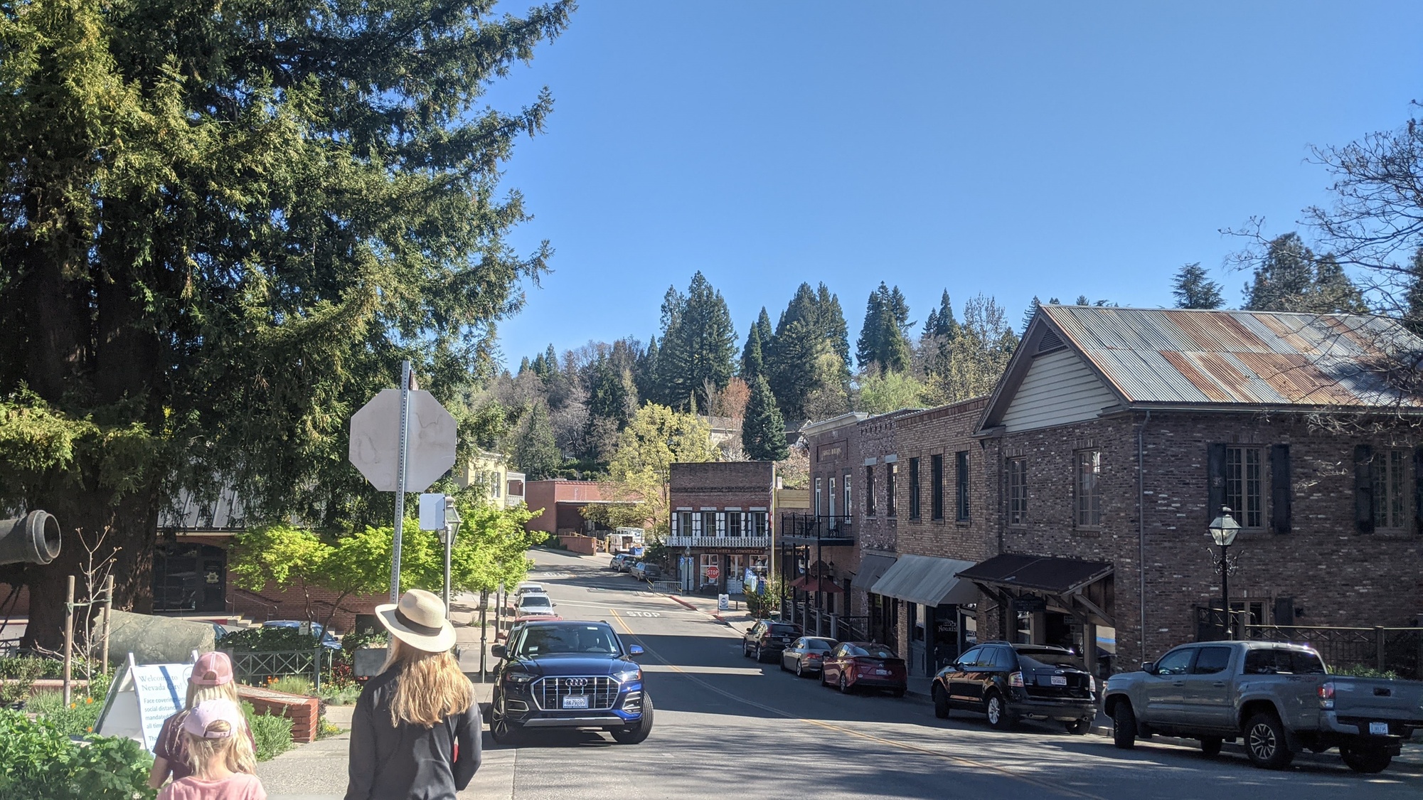 Explore Nevada City's Fun Scavenger Hunt Tour