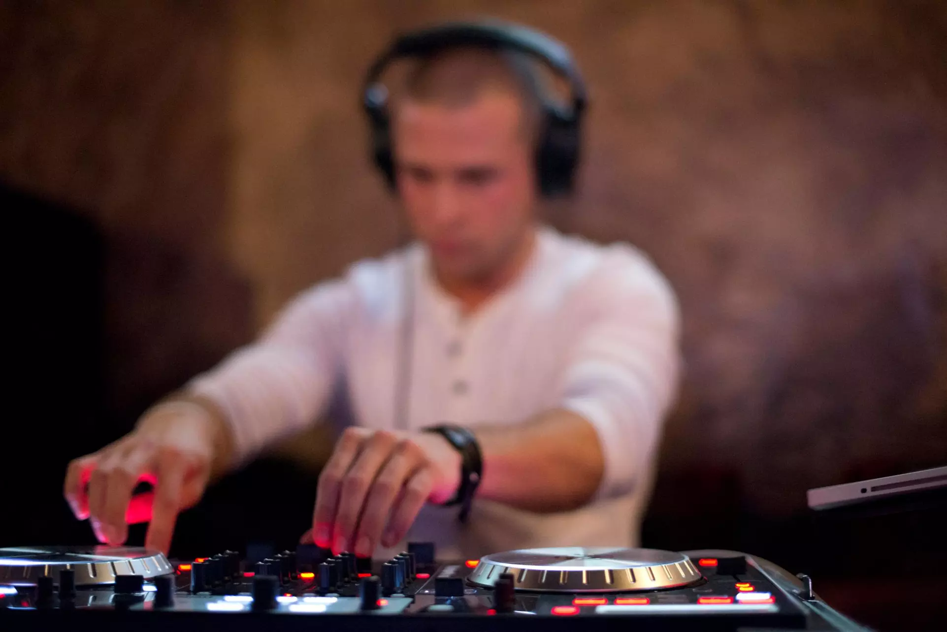 Discover DJing at SoPrime Entertainment with Introductory Courses, up to 40% off - Primary Image
