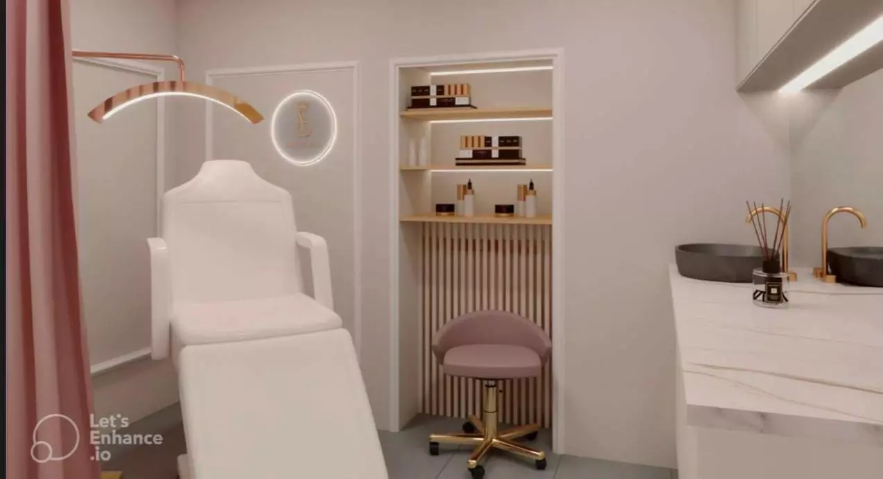 Oczyszczanie wodorowe twarzy z peelingiem kawitacyjnym i masażem w Alicja Biegańska Queen Lady Academy - Primary Image