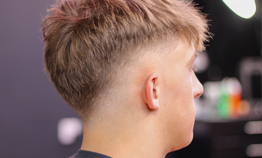 Image 2: Up to 53% Off on Salon - Men's Haircut / Barber at The Official Blend Barbershop