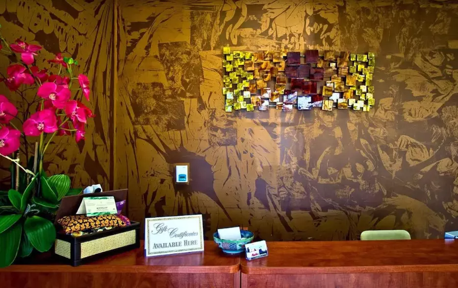 60-Minute Relaxation Massage with Hot Stones and Aroma Therapy