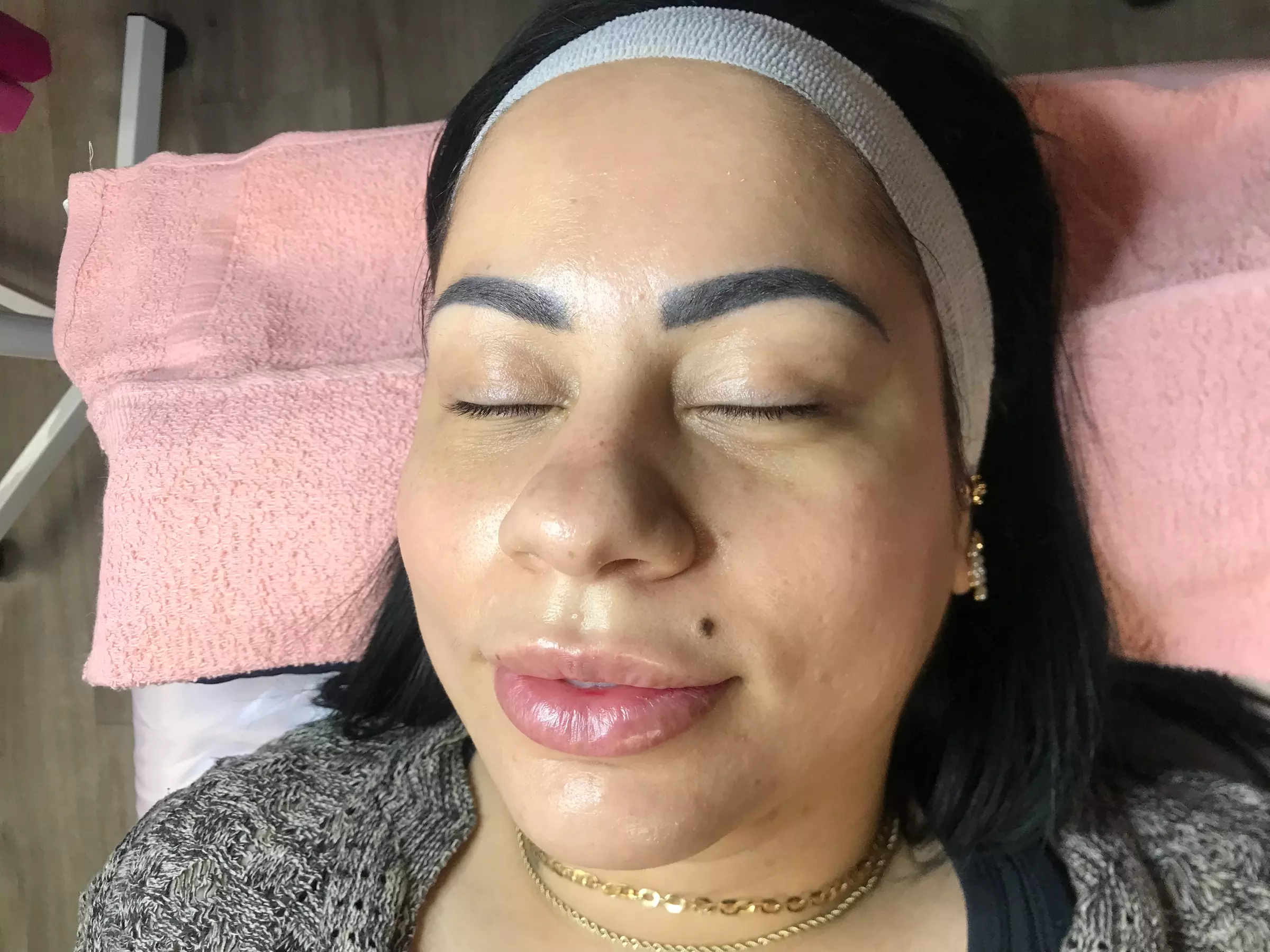Up to 46% Off on Back Facial at Pretty In Pink - Primary Image