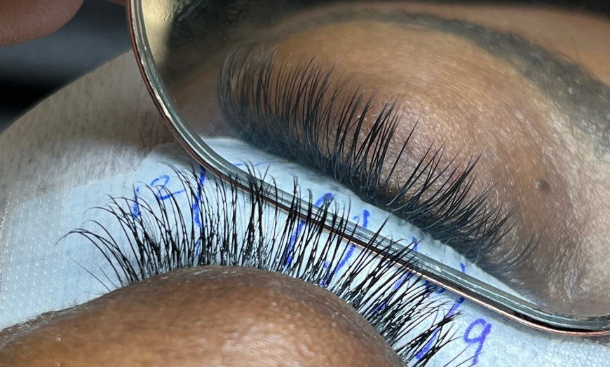Image 7: Transform Your Lashes: Classic, Hybrid or Volume Eyelash Extensions 