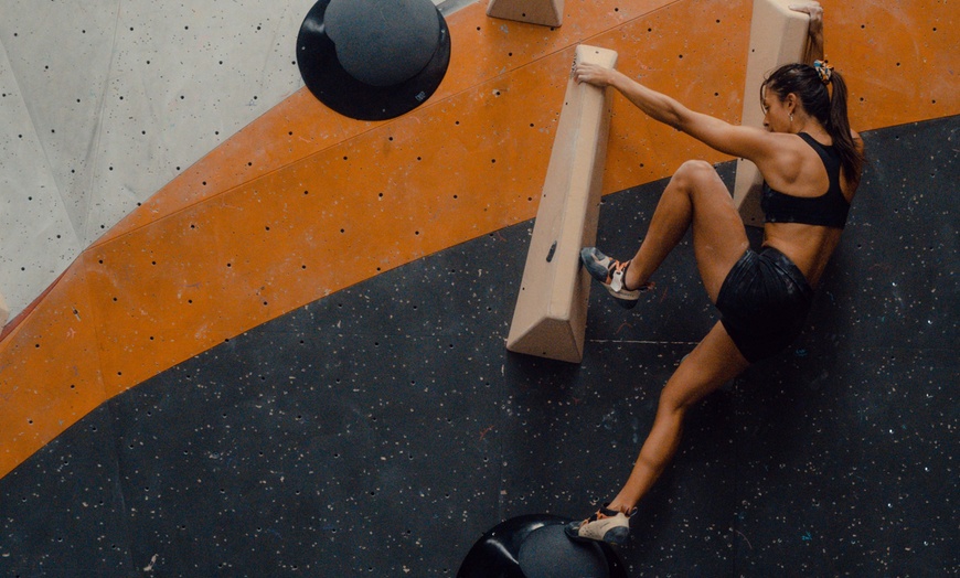 Image 4: Experience a Full Day of Bouldering Adventure Solo or with a Buddy