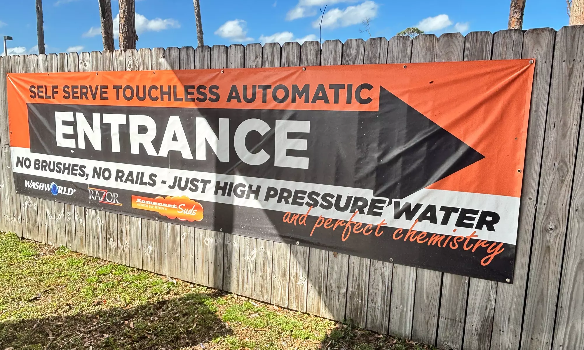Shine On with Touch-Free Wash & Free Vacuum