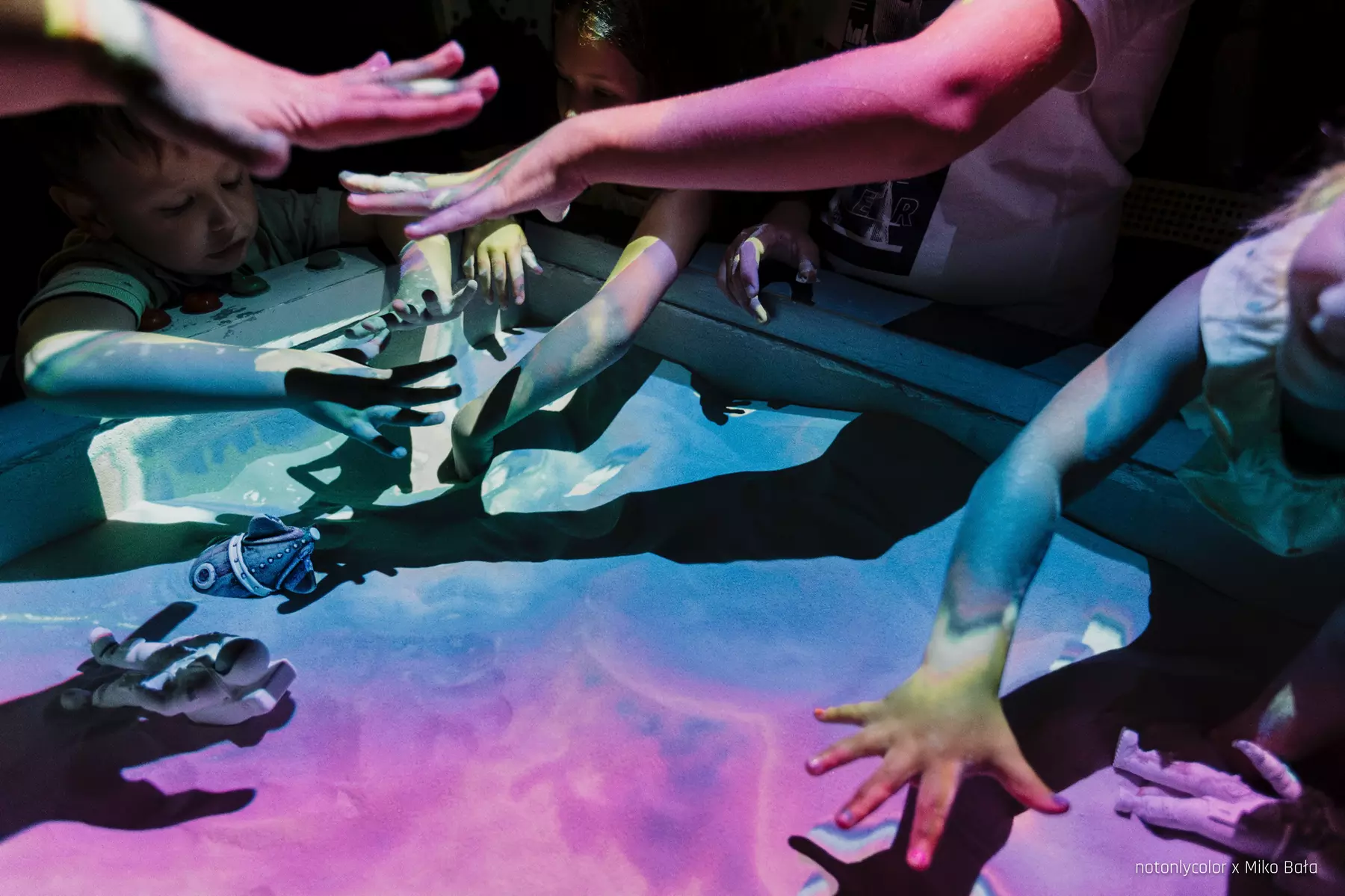 2 bilety wstępu do strefy „W stronę światła”