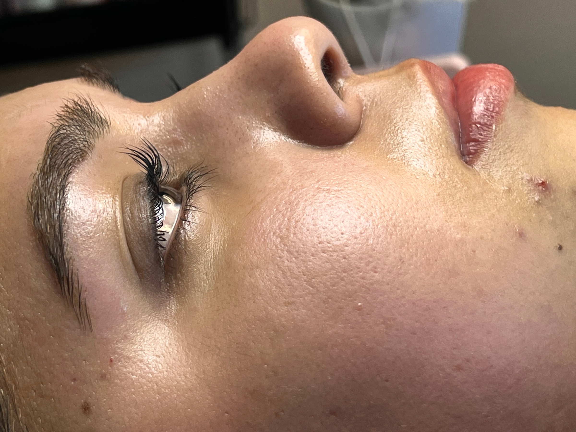 Elevate Your Look with Eyebrow and Eyelash Treatments