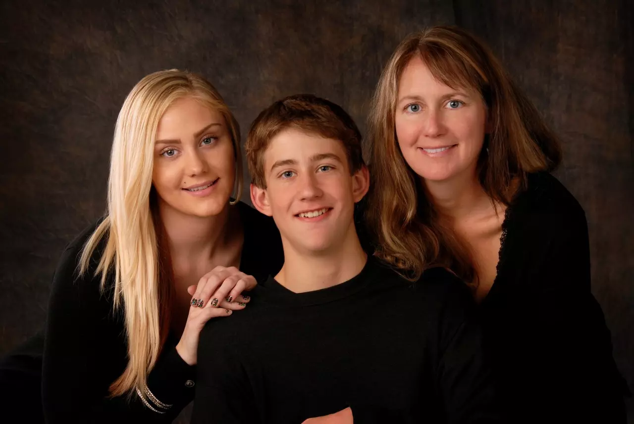 Experience Light Dances Photography's seasonal shoots with quick and extensive sessions, saving up to 55% - Primary Image