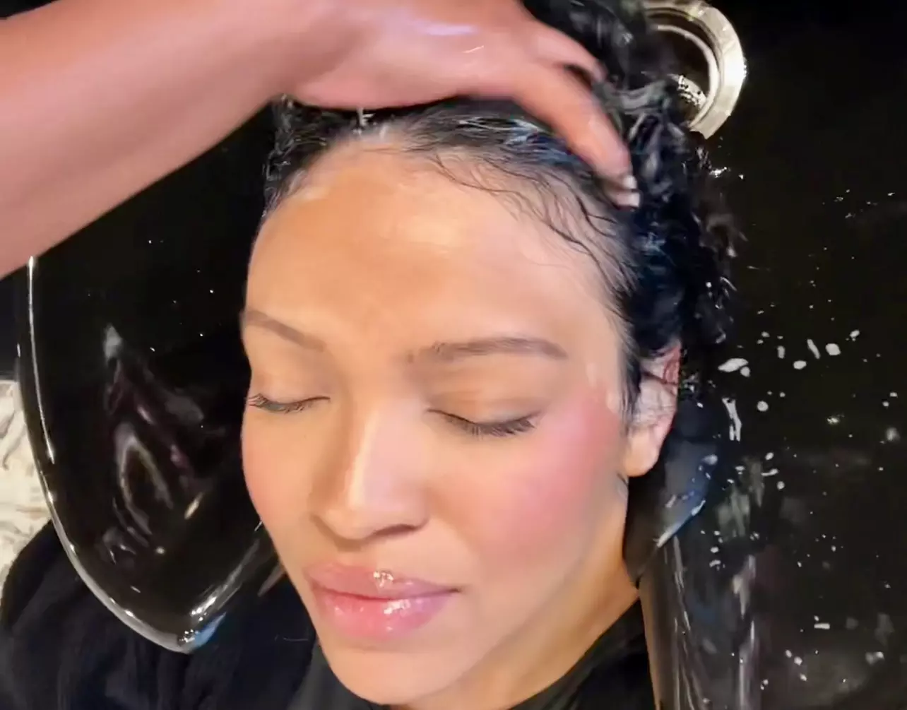 Scalp Detox Treatment With Soothing Massage