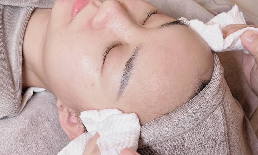 Image 5: Up to 35% Off on Facial at Like skin