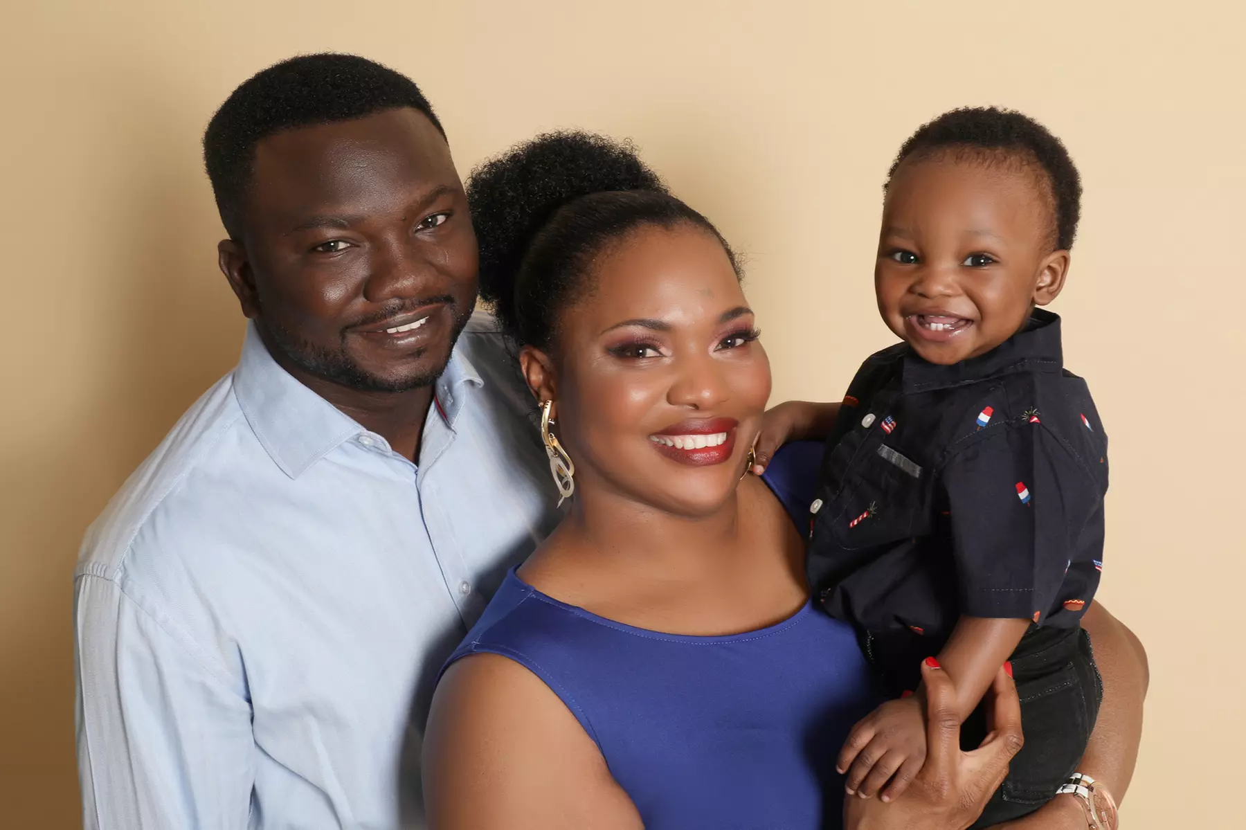 Family Photoshoot with Complimentary Print at Peekaboo