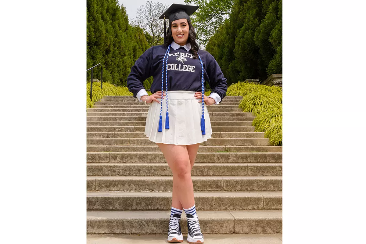Capture Graduation Memories with a 30, 60, or 90 Minute Photo Shoot
