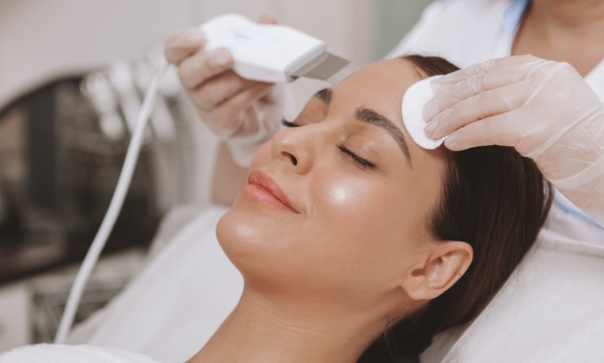 Image 2: Customized Chemical Peel for Brighter, Smoother Skin