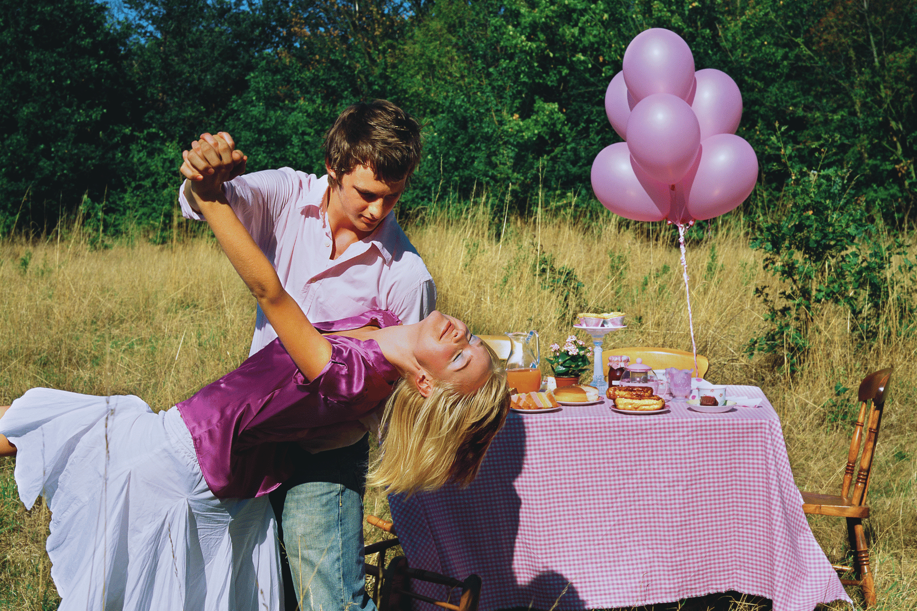 Experience Romantic Picnic Dining in Orlando's Scenic Outdoors