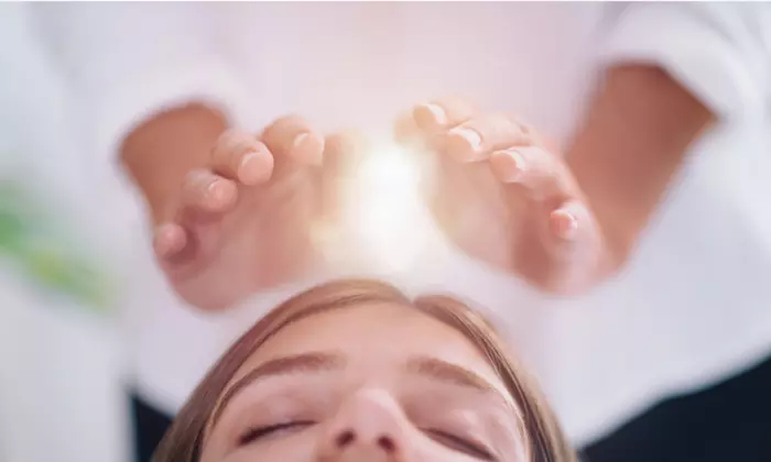 Up to 50% Off on Reiki at Earthly Intuition - Primary Image