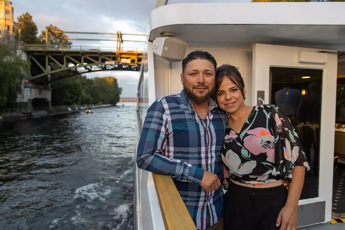 Scenic Seattle Brunch, Dinner & City Skyline Cruises with Stunning Views