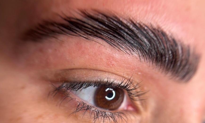 Image 1: Lash Lift & Tint Or Brow Lamination & Shape Combo