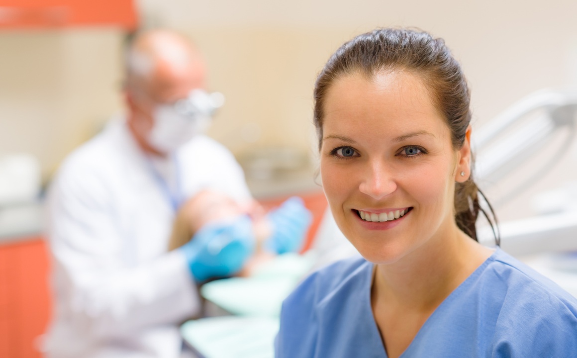 Dental Nursing Assistant Online Course at Training Express