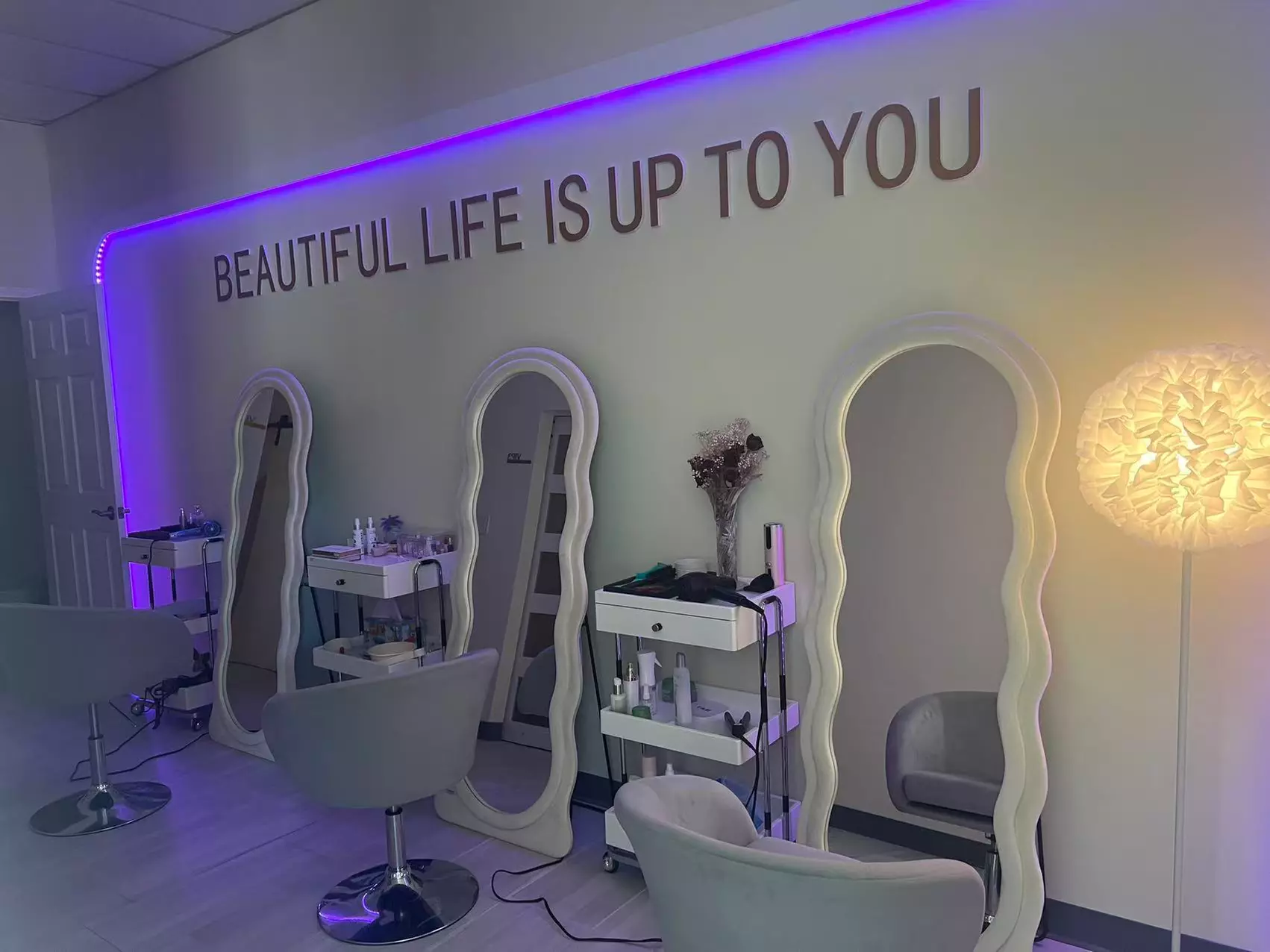 60, 90 or 120 Min VIP Head Spa Package with Massage on Upper-Back + Facial at U&M Spa - Up to 30% OFF