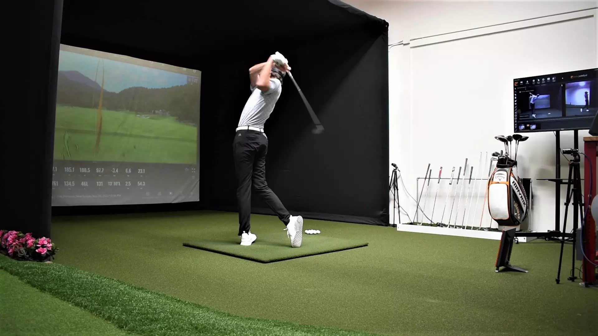 Get an 80-minute golf evaluation and instruction session at Swingworx Golf Performance, optimizing your swing up to 43% - Primary Image