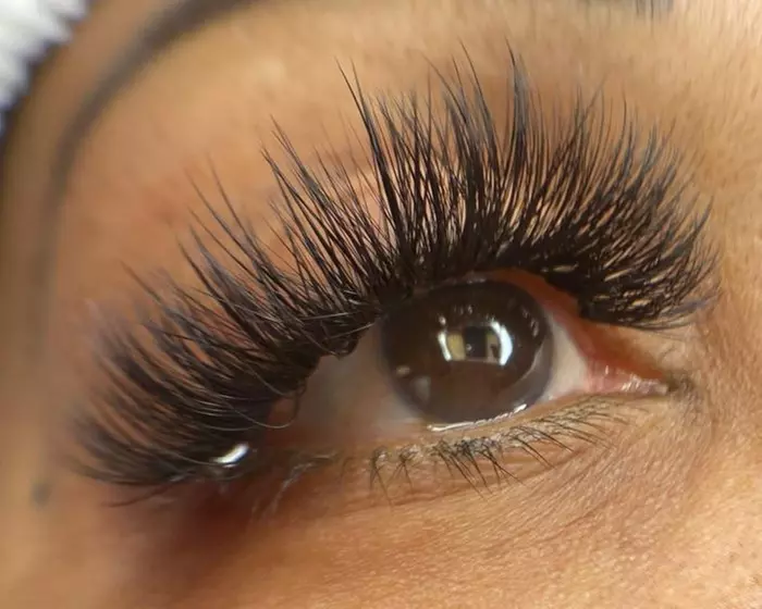 Discover Lure Lash Extensions' full sets of light, mega, volume & wet eyelash extensions for new clients, up to 50% off - Second Medium