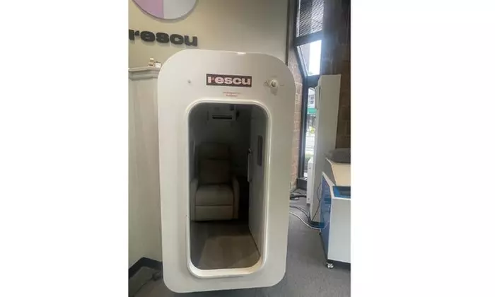 Discover Rescu Wellness' hyperbaric therapy sessions in Brooklyn & Scarsdale, offering tailored wellness journeys with up to 35% off - Second Medium