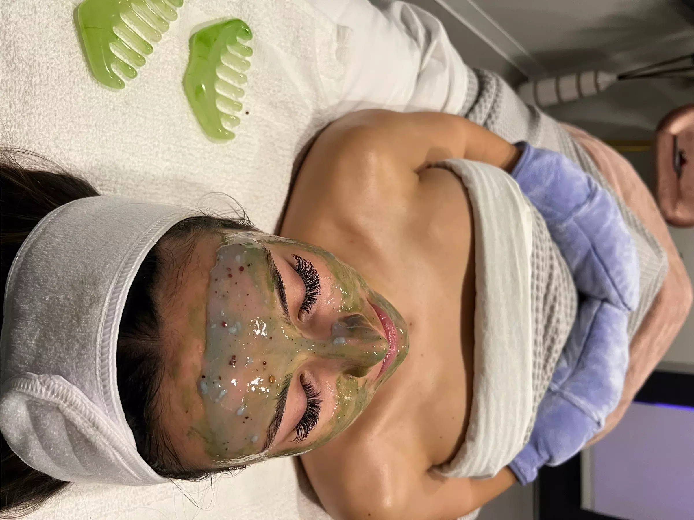 Up to 41% Off on Facial - Pore Care at Sparkle Glow Co. - Second Medium