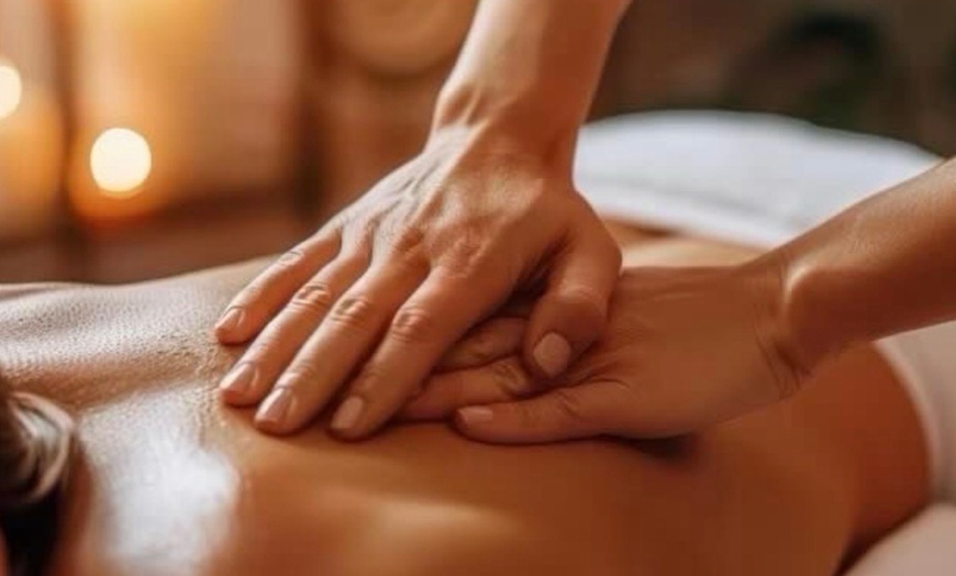 Image 2: Calming, Luxurious Massage: Release Tension & Restore Harmony