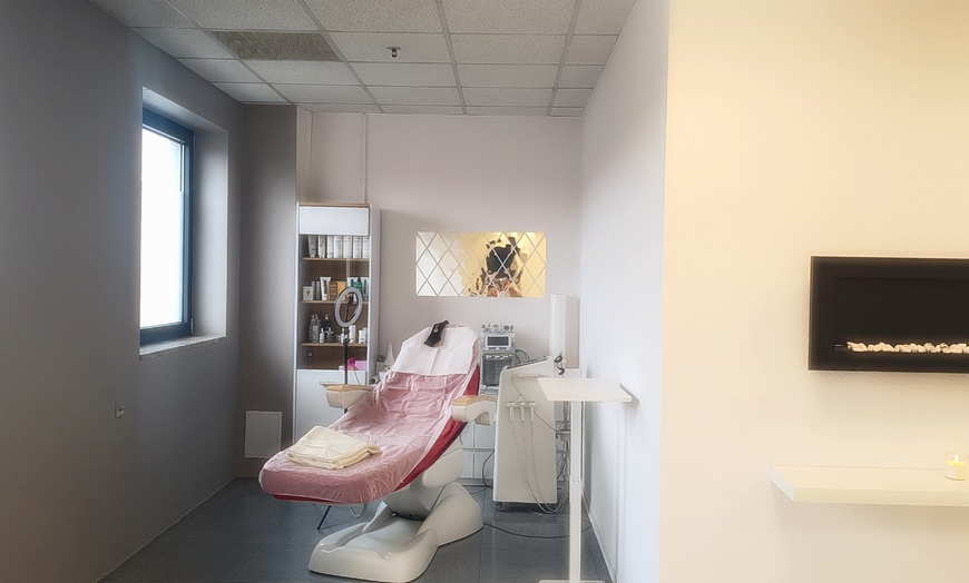 Image 4: Dermapen: zabieg na twarz, szyję i dekolt dla młodszego wyglądu