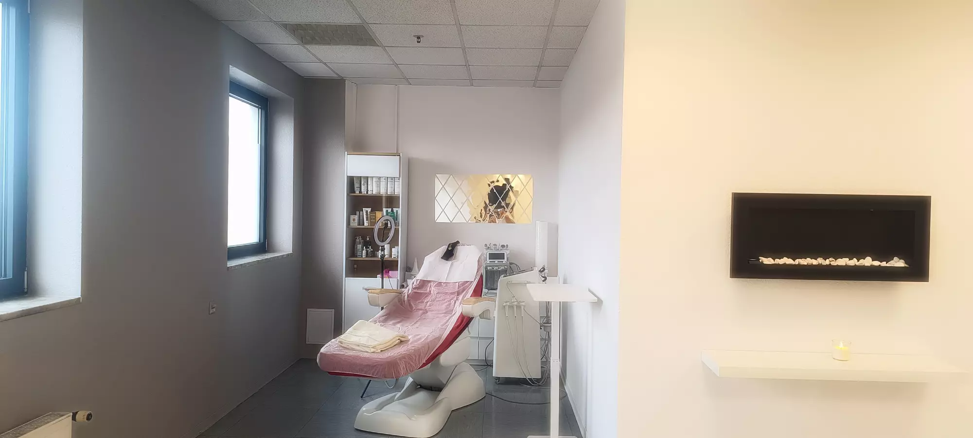 Dermapen: zabieg na twarz, szyję i dekolt dla młodszego wyglądu