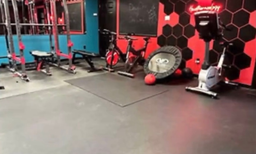 Image 3: Enjoy a one-month, or One-Year gym membership and more