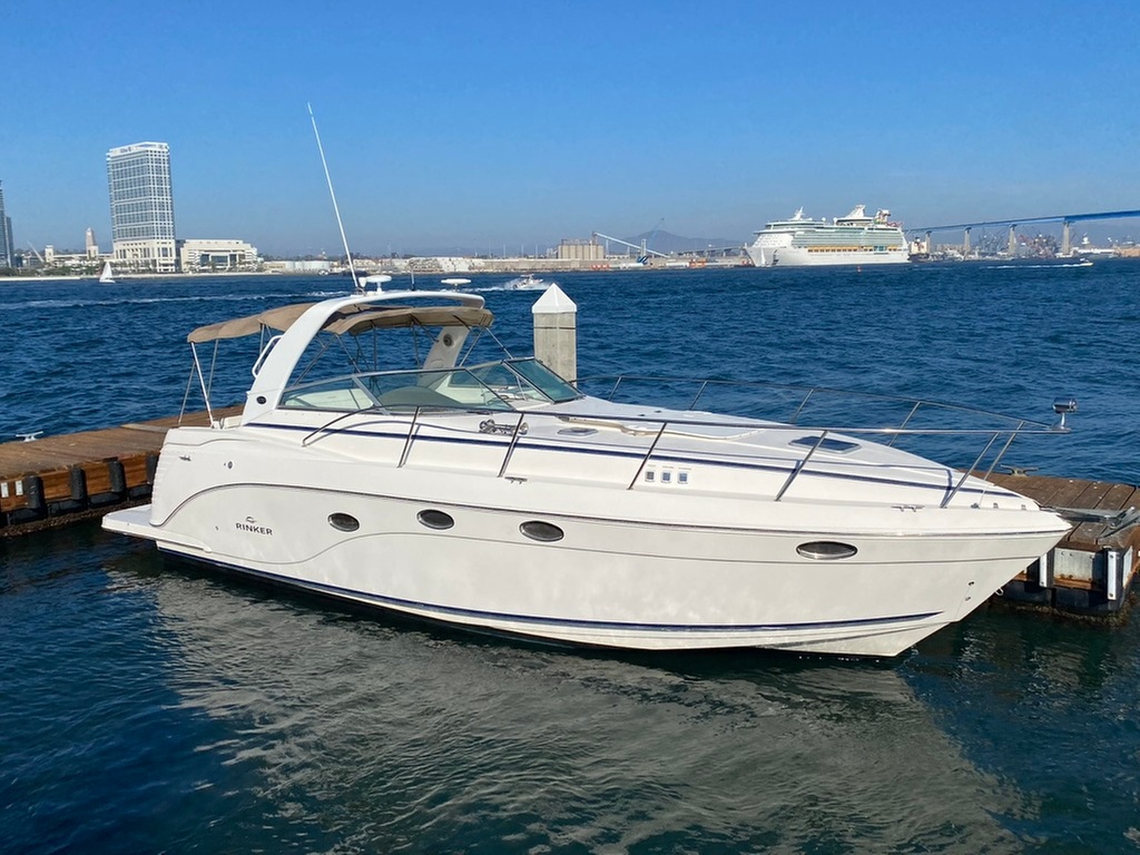 Relaxing San Diego Boat Tour with Scenic Views