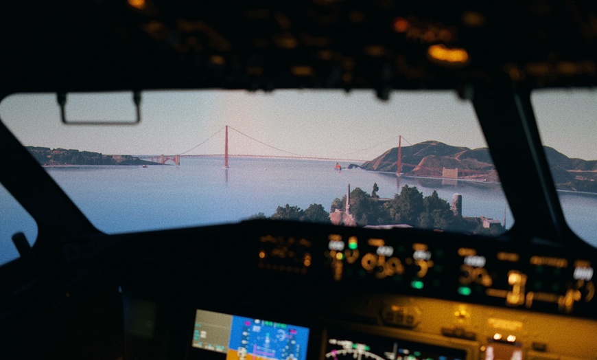 Image 4: Enjoy Flight Simulator Session with a Flight Instructor on a 737 MAX