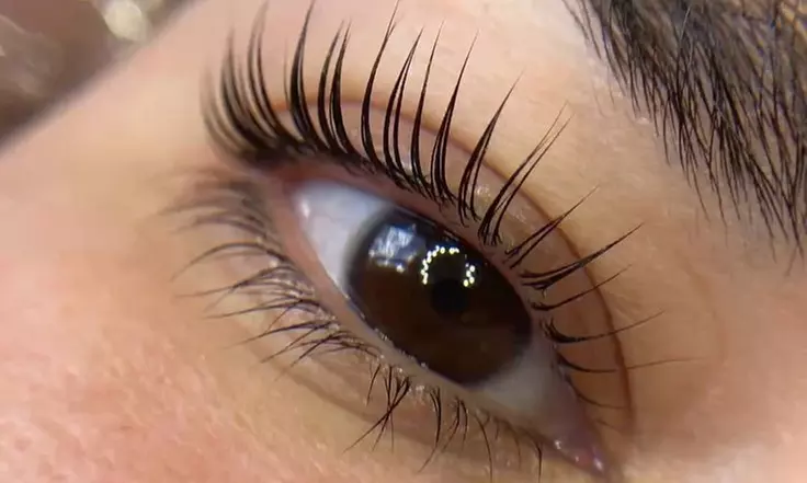 Enhance Your Natural Beauty with an Eyelash Lifting Service