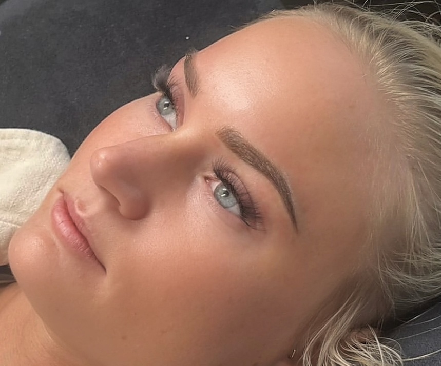 Up to 52% Off on Eyelash Extensions at Pout Studio