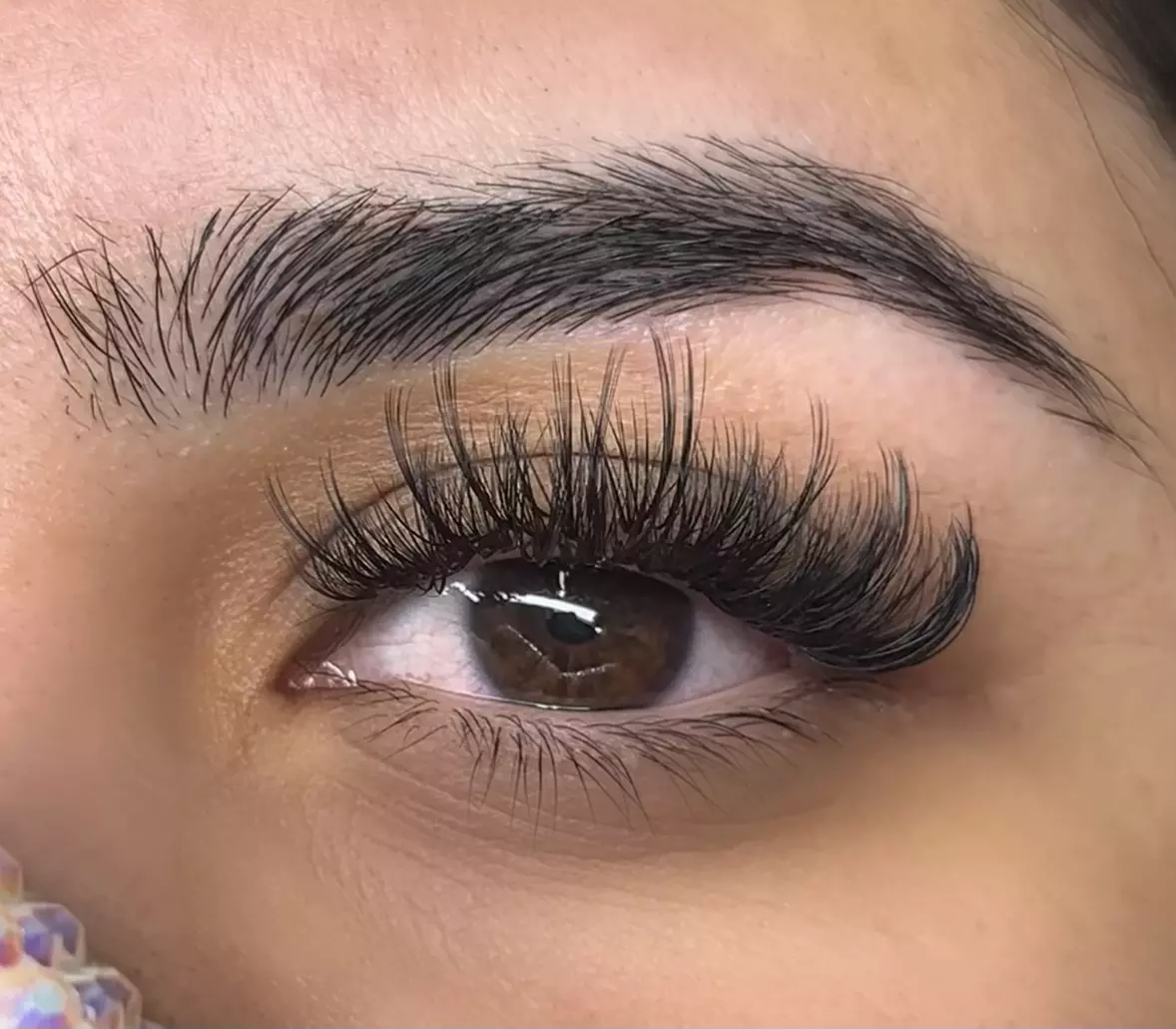 Get Classic, Hybrid, Volume ,or Mega Volume Eyelash Extensions