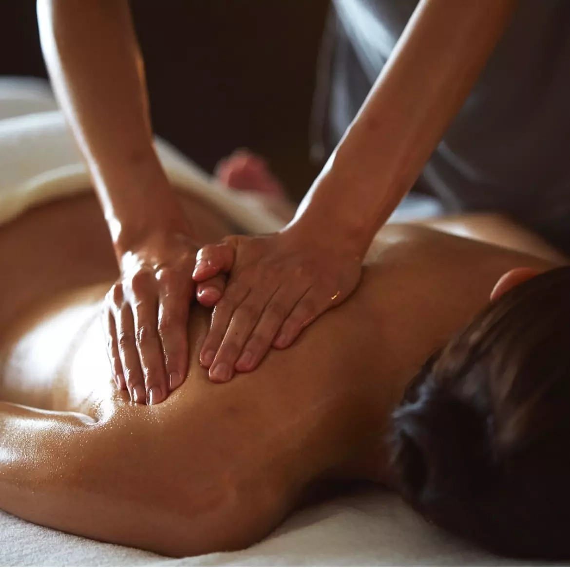 Experience ultimate relaxation with Revive Esthetic's massage sessions, choose between 30 or 60 minutes, up to 30% off - Primary Image