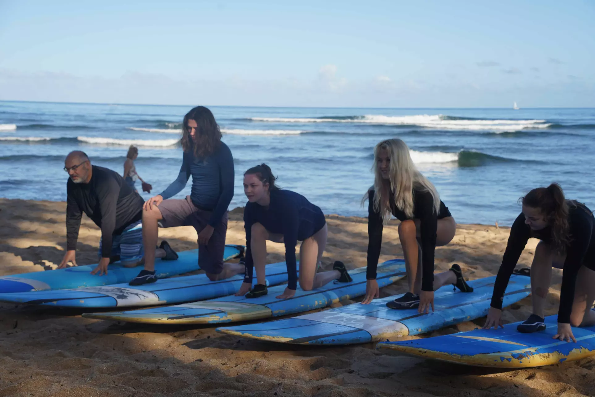 Catch Waves with a 1.5 or 2 Hour Surfing Experience
