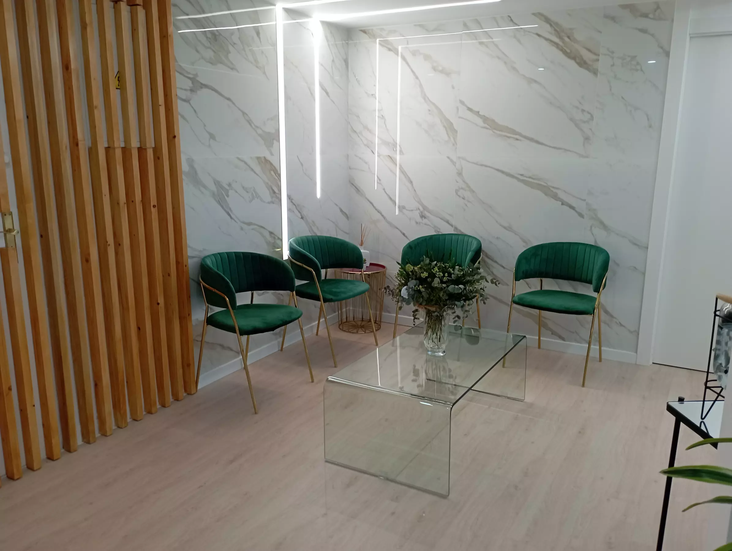 Hasta 78% de descuento en Centro Odontológico Alfonso X