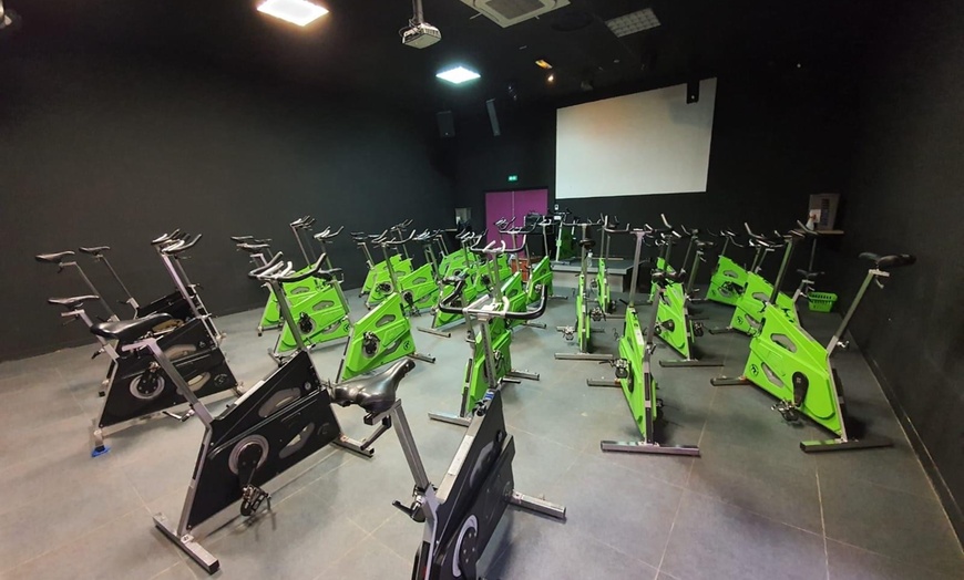 Image 7: Jusqu'à 42% de remise sur Aquabiking chez Familly Fitness CLAYE-SOUILLY