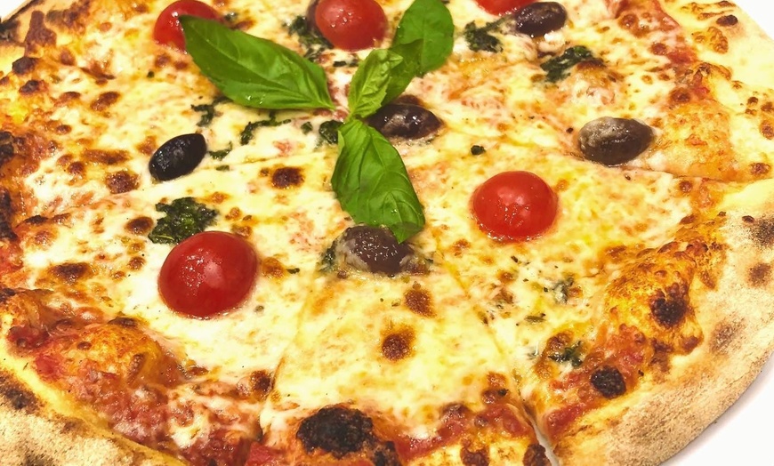 Image 1: Cours de Pizza chez Ecole Niçoise De Pizzaïolo
