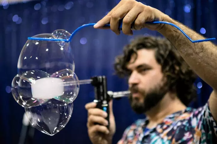 Circus Pop! The Giant Bubble Show at The Ace Center on April 17-18 - Second Medium