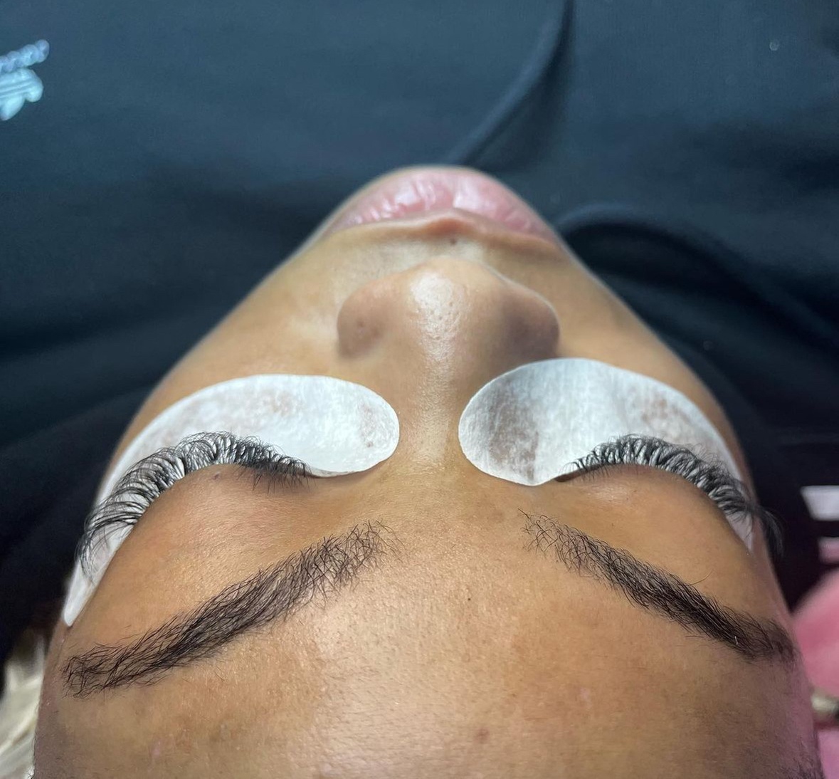 Full Set of Natural or Volume Classic Lash Extensions with Facial