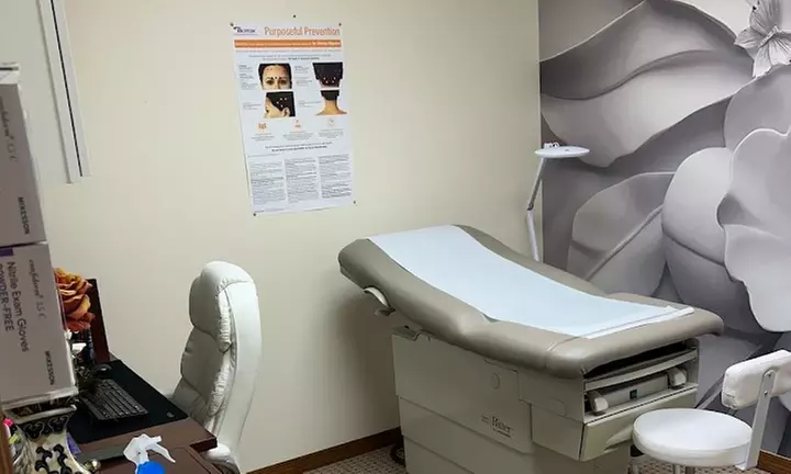 Get Refreshed with 20, or 40 Units of Xeomin Injections