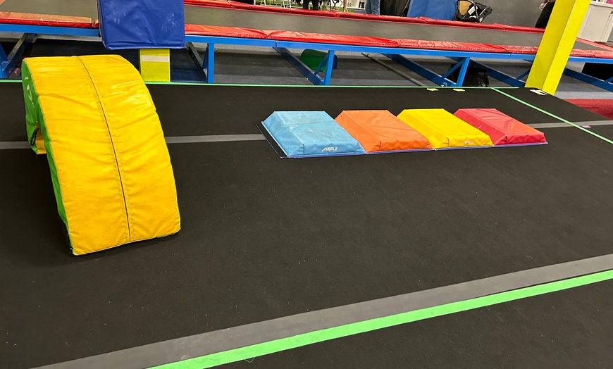 Image 3: Ignite Confidence & Build Skills: Kids Gymnastics Classes (Ages 3-12)