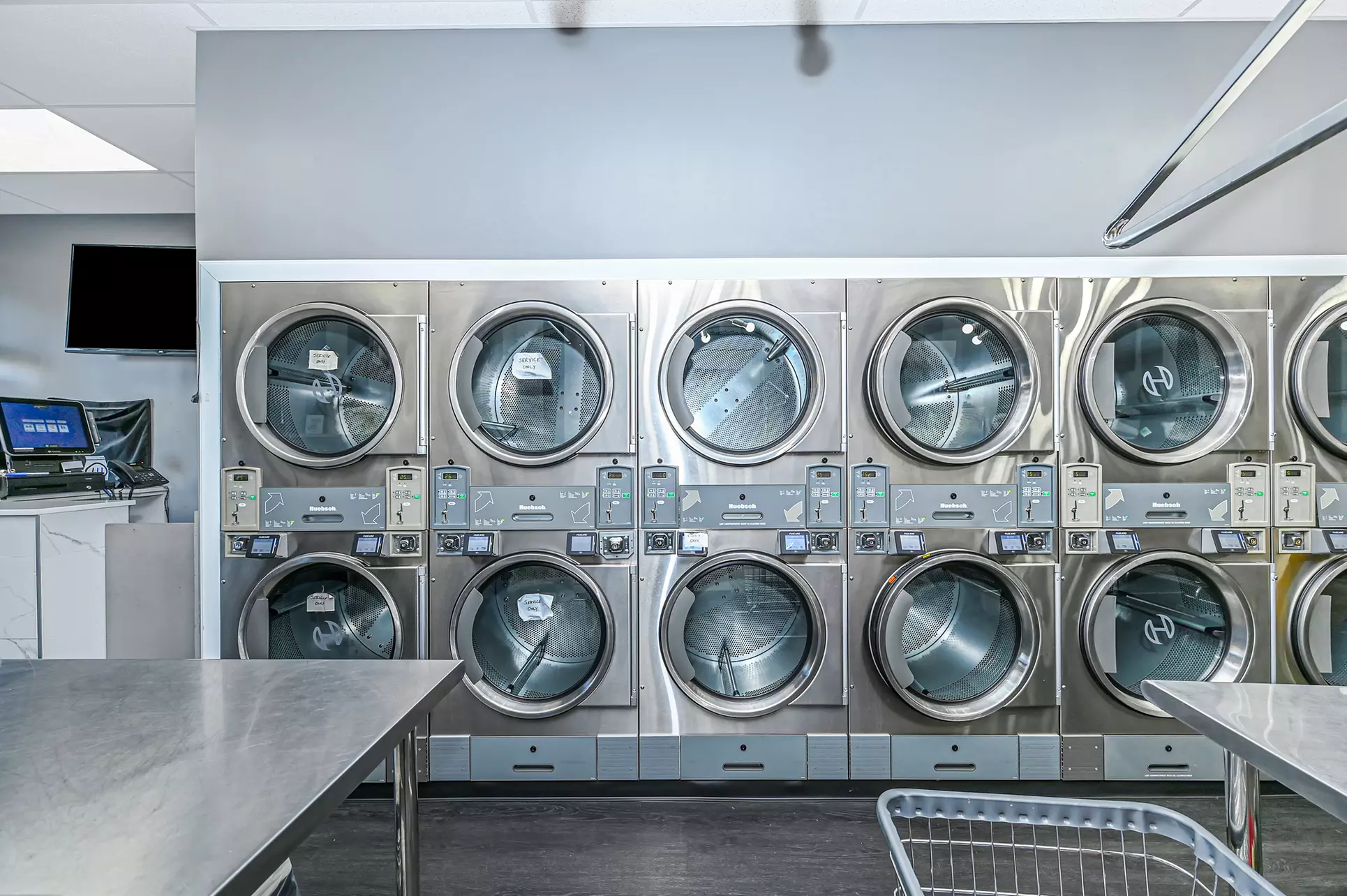 Wash and fold laundry service with pickup and delivery options