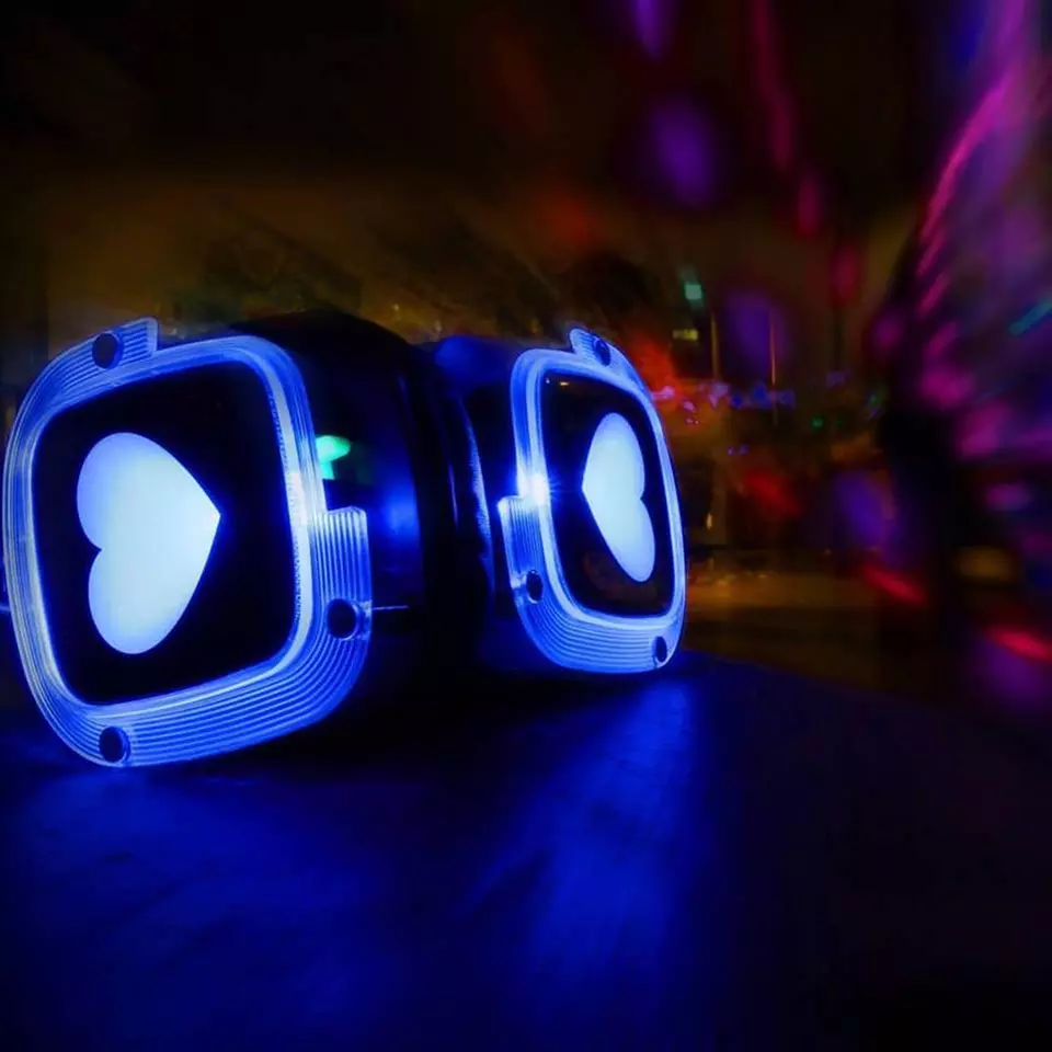 Rent 50 or 100 Headphones for an Interactive Sound Experience